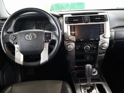 Used 2021 Toyota 4Runner SR5 Premium image 11