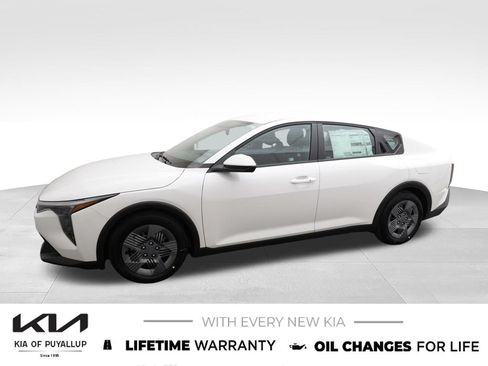 New 2026 Kia K4 FWD image 8