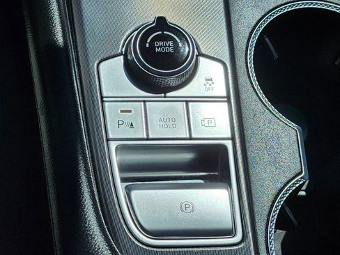 Used 2024 Genesis G70 2.5T w/ Sport Prestige Package image 25