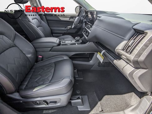 New 2026 Nissan Pathfinder Platinum image 24