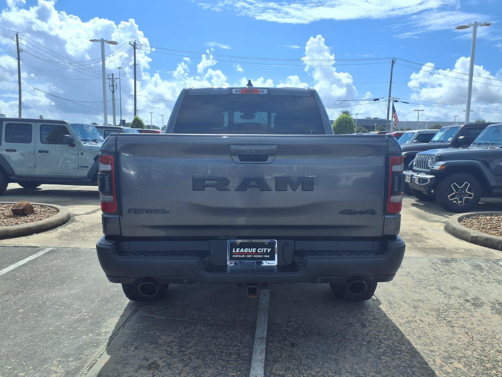 Used 2020 RAM 1500 Rebel w/ Rebel Level 2 Equipment Group AWD/4WD image 6