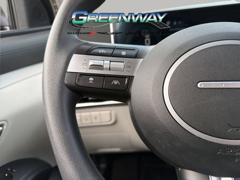 Used 2025 Hyundai Tucson SEL FWD image 22