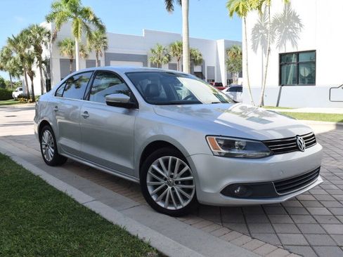 Used 2013 Volkswagen Jetta TDI FWD image 1