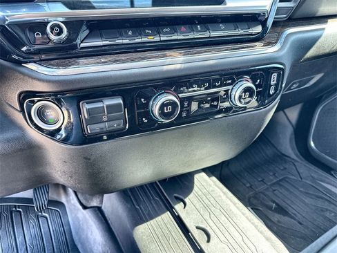 Used 2024 GMC Sierra 3500 SLE w/ SLE Value Package image 27