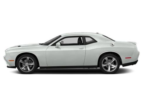 Used 2018 Dodge Challenger SXT w/ Blacktop Package image 3