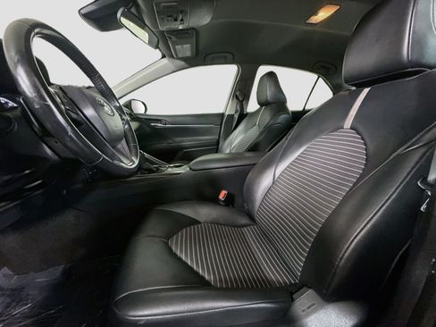 Used 2022 Toyota Camry SE FWD image 21