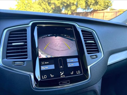 Used 2021 Volvo XC90 T5 Momentum w/ Climate Package AWD/4WD image 24