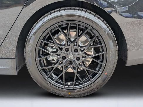 Used 2025 BMW 530i w/ Premium Package RWD image 11