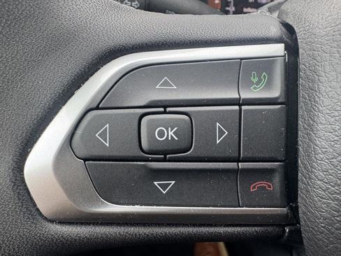 Used 2024 Jeep Compass Limited image 15