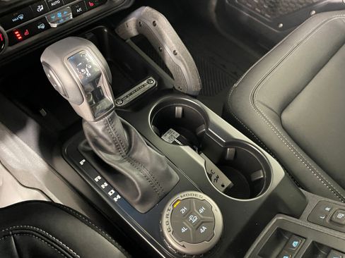 New 2025 Ford Bronco Big Bend w/ Black Diamond Package image 7