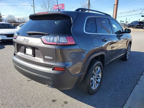 Used 2022 Jeep Cherokee Latitude Lux w/ Sun & Sound Group image 4