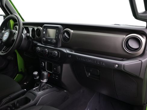 Used 2020 Jeep Wrangler Unlimited Sport AWD/4WD image 33