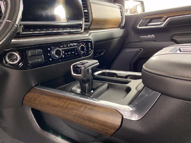 Certified 2022 Chevrolet Silverado 1500 High Country w/ High Country Premium Package AWD/4WD image 26