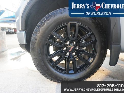 Used 2023 GMC Sierra 1500 Elevation w/ X31 Off-Road Package AWD/4WD image 11