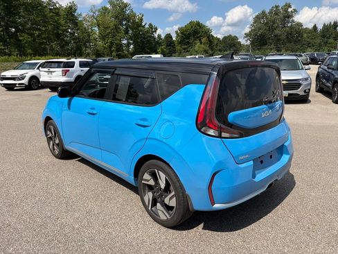 Used 2023 Kia Soul GT-Line FWD image 3