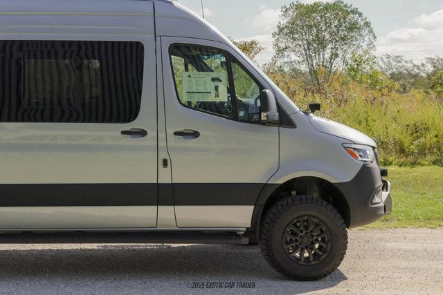 Used 2025 Mercedes-Benz Sprinter 2500 image 11