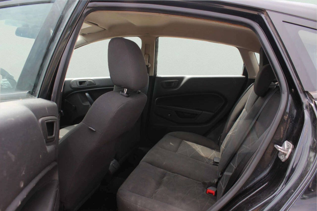 Used 2014 Ford Fiesta S FWD image 7