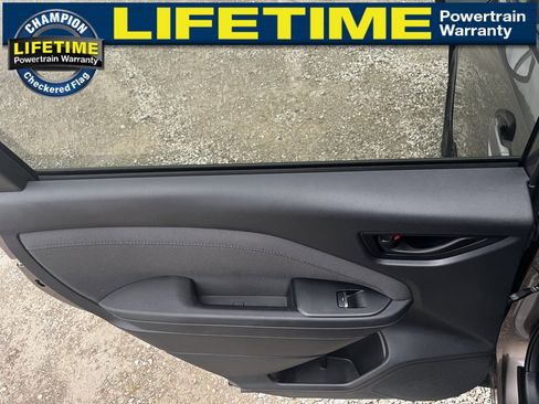 Used 2025 Subaru Forester Premium image 28