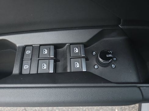 Used 2023 Audi Q4 e-tron Prestige w/ Black Optic Package image 28