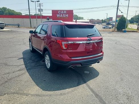 Used 2018 Ford Explorer XLT w/ Equipment Group 201A AWD/4WD image 4