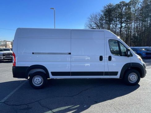 New 2026 RAM ProMaster 2500 w/ Convenience Group FWD image 9
