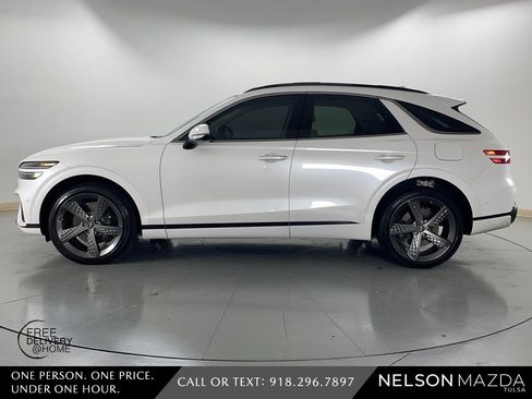 Used 2025 Genesis GV70 3.5T Sport w/ Sport Prestige Package image 9