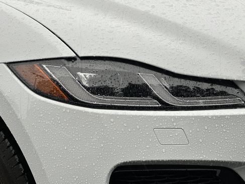 New 2025 Jaguar F-PACE R-Dynamic S image 11