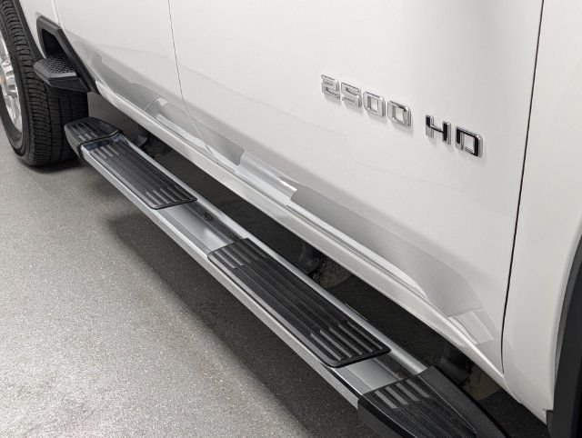 Used 2026 Chevrolet Silverado 2500 LT AWD/4WD image 4