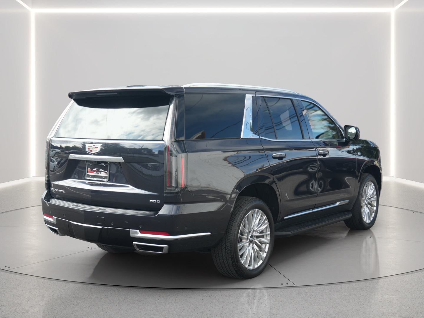 Used 2025 Cadillac Escalade Premium Luxury AWD/4WD image 5