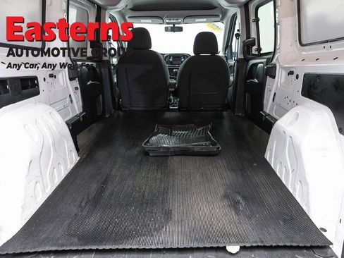 Used 2022 RAM ProMaster City Tradesman FWD image 9