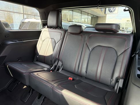 Used 2023 Ford Expedition Limited AWD/4WD image 26