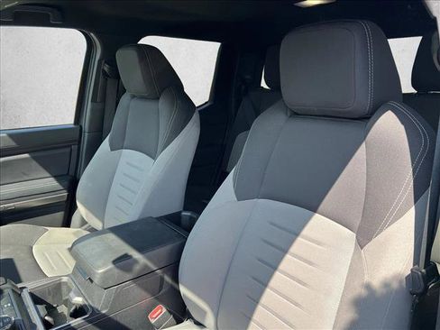 Used 2025 Toyota Tacoma TRD Off-Road image 16