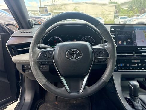 Used 2021 Toyota Avalon Limited FWD image 20