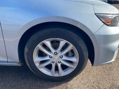 Used 2018 Chevrolet Malibu LT FWD image 5