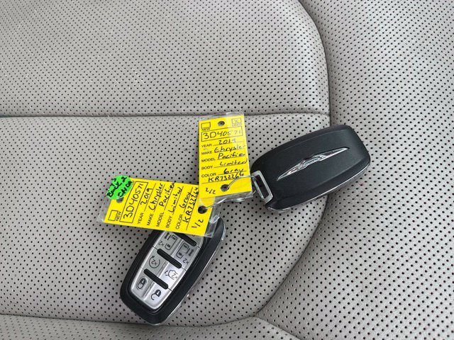 Used 2019 Chrysler Pacifica Limited FWD image 30