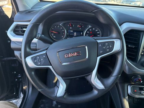 Used 2023 GMC Acadia SLE w/ Driver Convenience Package image 17