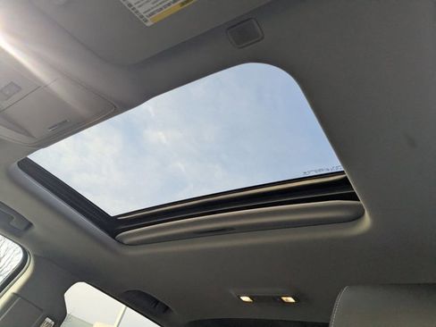 Used 2018 Chevrolet Silverado 1500 LTZ Z71 w/ Centennial Edition AWD/4WD image 17