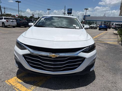 Used 2020 Chevrolet Malibu LT FWD image 2