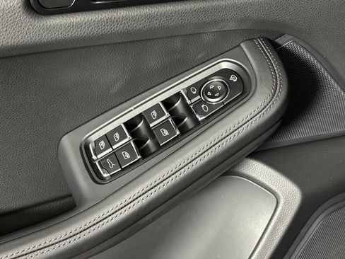 New 2026 Porsche Macan image 15