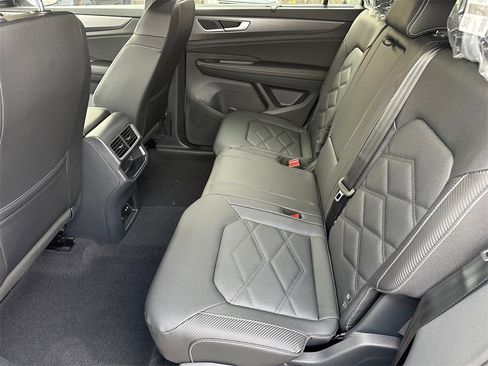 New 2026 Volkswagen Atlas Cross Sport SE image 23