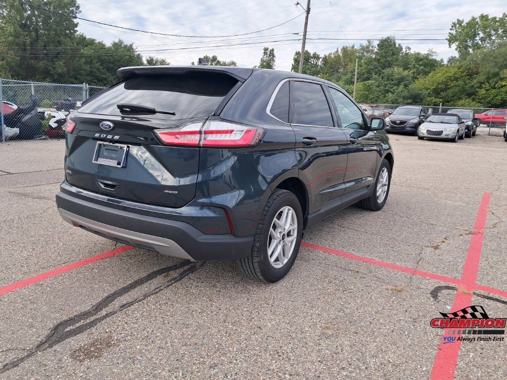 Used 2023 Ford Edge SEL AWD/4WD image 6