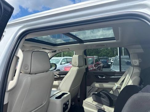 Used 2023 GMC Yukon Denali AWD/4WD image 11