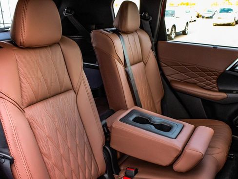 New 2026 Mitsubishi Outlander SEL image 42