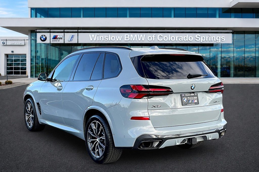 Certified 2025 BMW X5 xDrive40i w/ Executive Package AWD/4WD image 4