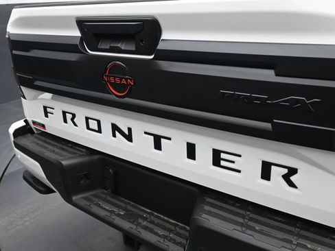 Used 2026 Nissan Frontier PRO-4X w/ Tow Package image 14