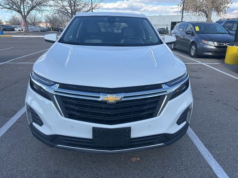 Used 2024 Chevrolet Equinox LT image 2