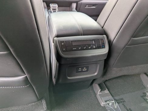Used 2022 Nissan Pathfinder SL FWD image 24