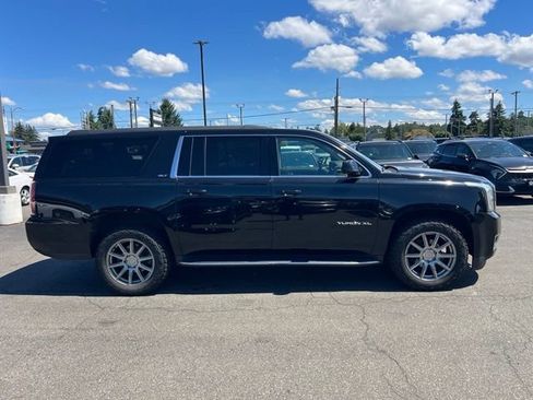 Used 2019 GMC Yukon XL SLT AWD/4WD image 6