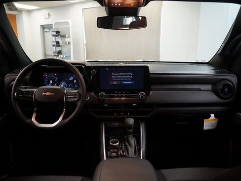 New 2025 Chevrolet Colorado W/T w/ Advanced Trailering Package AWD/4WD image 8