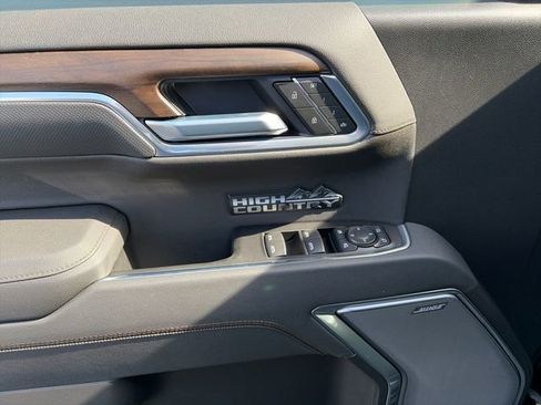 New 2026 Chevrolet Silverado 1500 High Country w/ High Country Premium Package AWD/4WD image 16